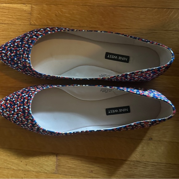 Nine West Mod Multicolored Dot Pointed Flats, Size 10M - Picture 5 of 5